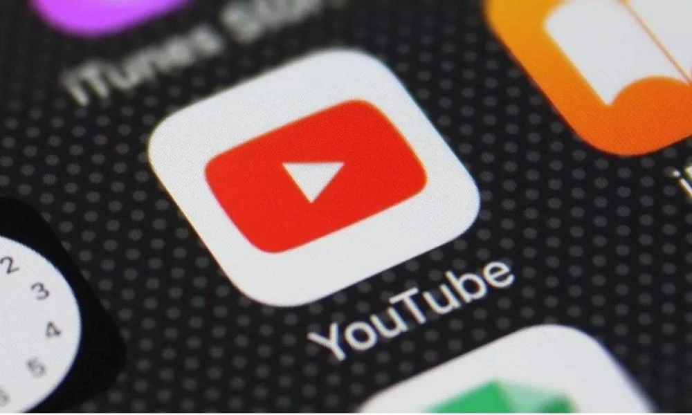 ΗΠΑ: Εκατοντάδες προσλήψεις στο Youtube την ώρα που Facebook και Tesla… κλείνουν την πόρτα